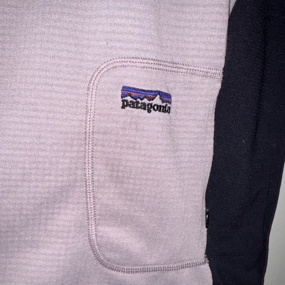 Patagonia Women's Textured Pullover in Light Purple Large - Picture 2 of 7